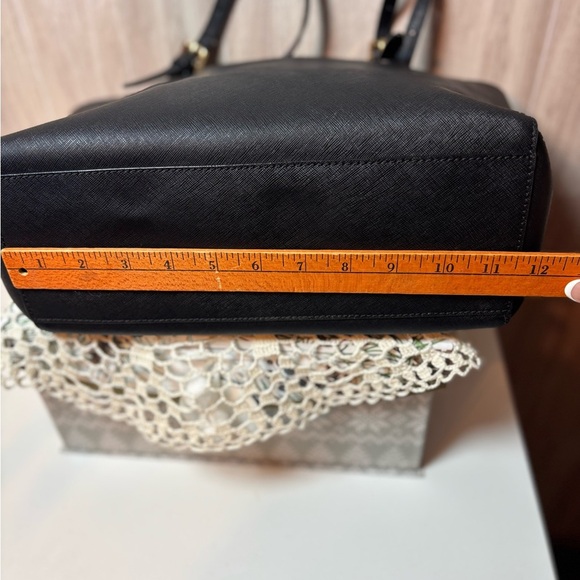 Tory Burch York Buckle Tote Bag Black Saffiano Leather with Gold Accents - Picture 5 of 13